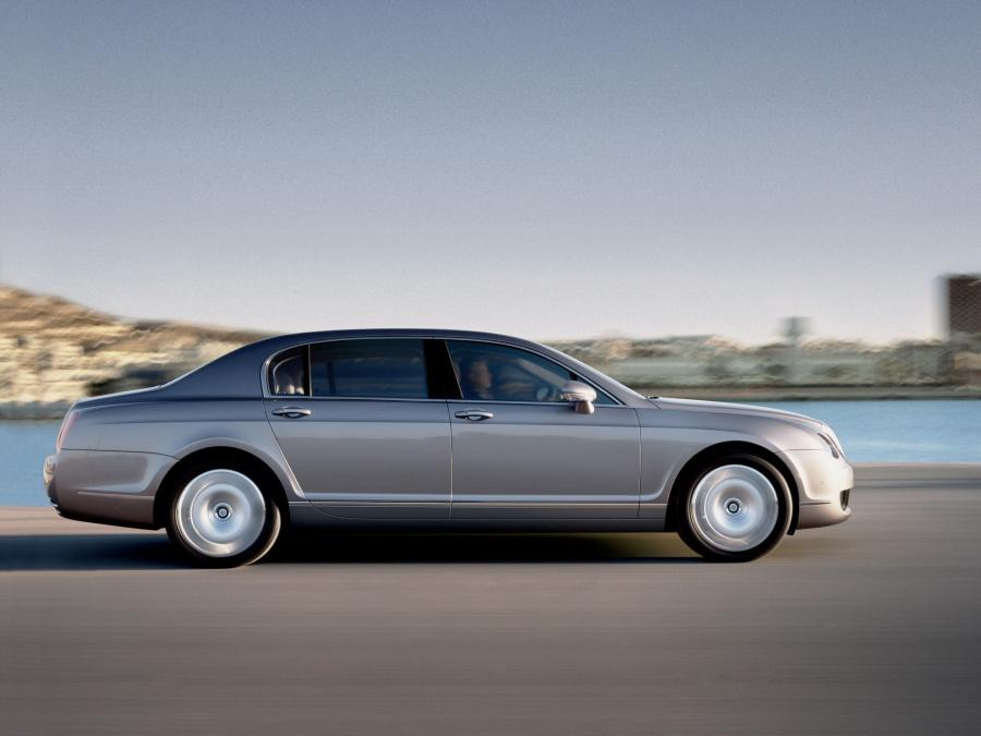  Bentley Continental Flying Spur 2005 года  (UK) (фото 9 из 12)